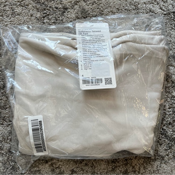 NWT LULULEMON Softstreme Relaxed HR Pant - Picture 2 of 2